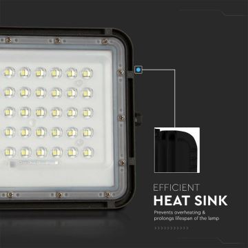 LED Вуличний  прожектор на сонячній батареї з регулюванням яскравості LED/10W/3,2V IP65 4000K чорний + пульт дистанційного керування